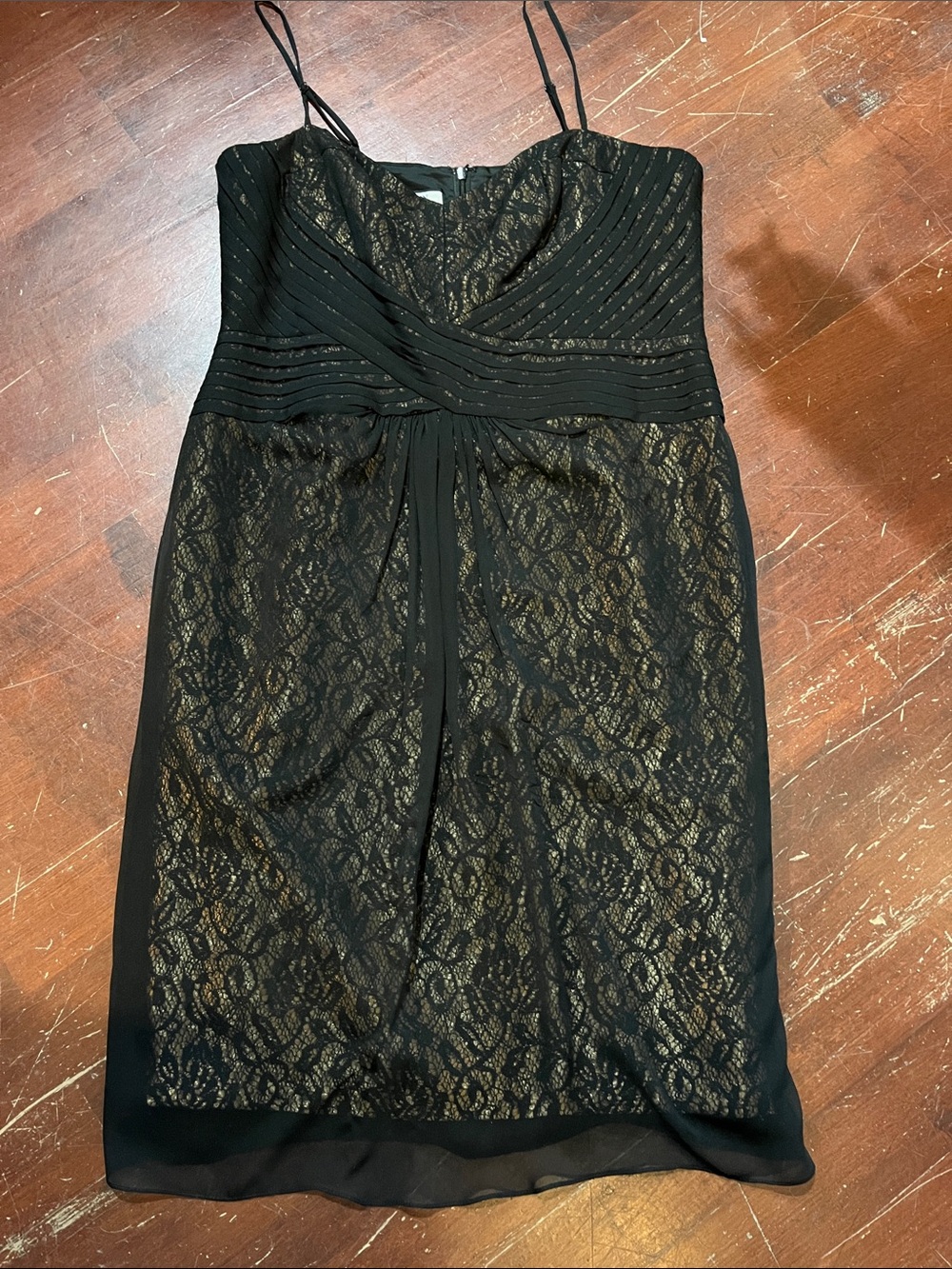🌻3/$15🌻 Anne Klein Black Lace Overlay Dress with Gold Underlay